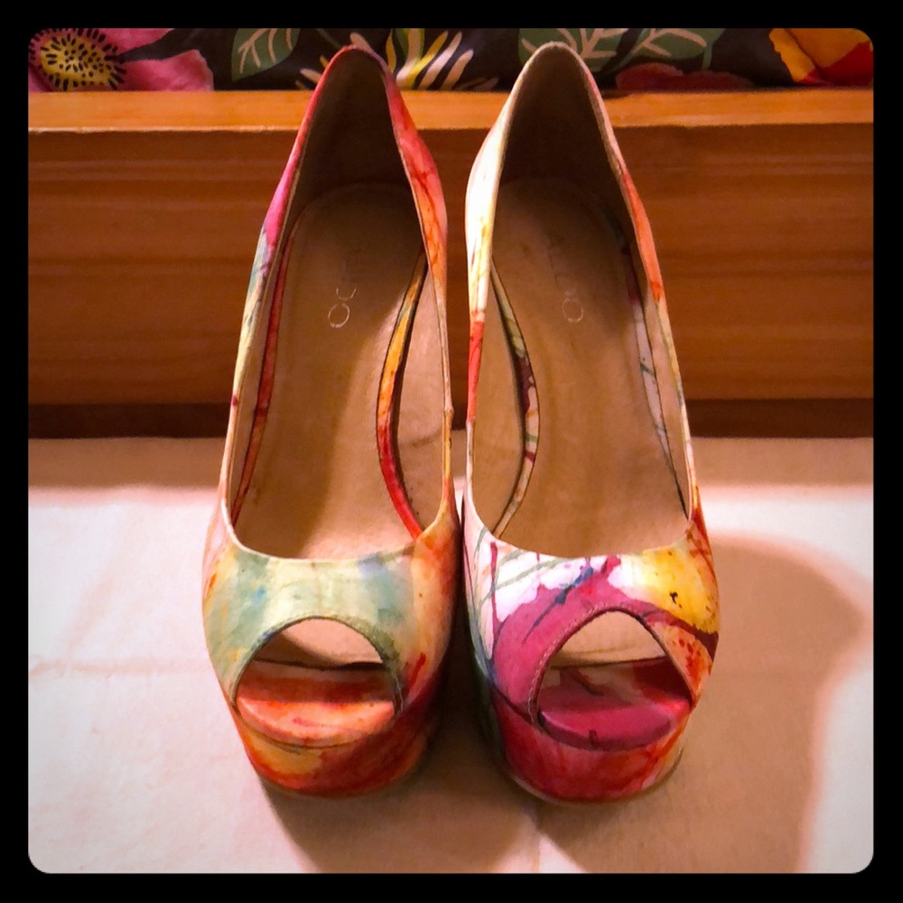 Open toe wedge heels